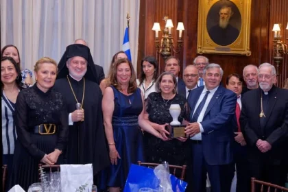 Ο Αρχιεπίσκοπος Αμερικής Ελπιδοφόρος στην βράβευση μεγάλων ευεργετών της Ομογένειας